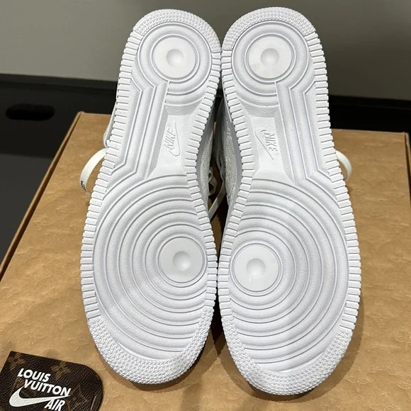 Louis Vuitton X Nike X Virgil Abloh Off-White Air Force One High White - 9 1/2 - Picture 10 of 12